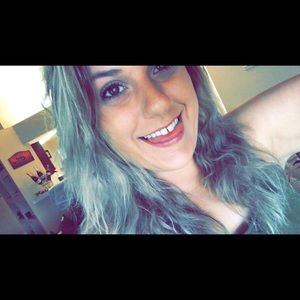 Meet your Posher, Priscilla